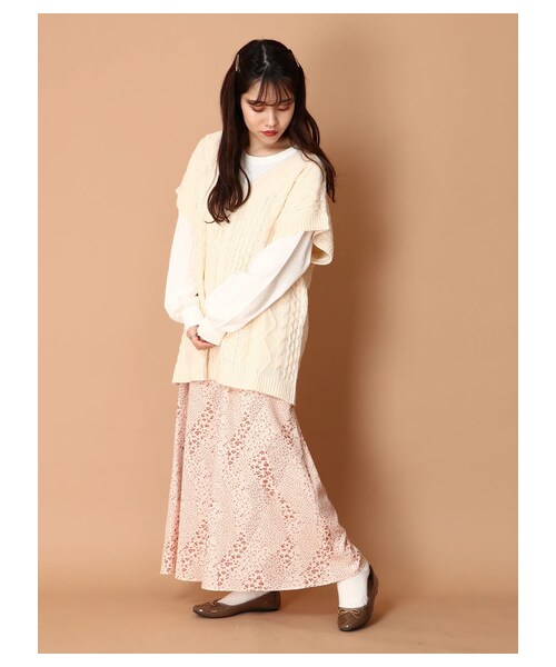 E hyphen world gallery(イーハイフンワールドギャラリー)の「【先行予約】花柄ジョーゼットスカート(スカート・オフホワイト/レッド/ライトグリーン・F)」の4枚目の写真