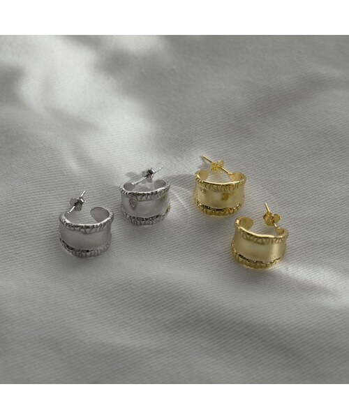 Lavish Gate（ラヴィッシュゲート）の「mb-pierce2-02326　SV925　ワイドフープピアス　シルバー925  ゴールド（ピアス（両耳用）・レディース・その他）」の9枚目の写真