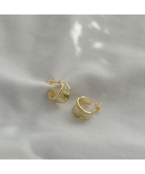 Lavish Gate（ラヴィッシュゲート）の「mb-pierce2-02326　SV925　ワイドフープピアス　シルバー925  ゴールド（ピアス（両耳用）・レディース・その他）」の8枚目の写真