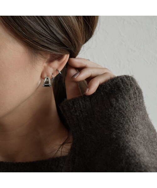 Lavish Gate（ラヴィッシュゲート）の「mb-pierce2-02326　SV925　ワイドフープピアス　シルバー925  ゴールド（ピアス（両耳用）・レディース・その他）」の3枚目の写真