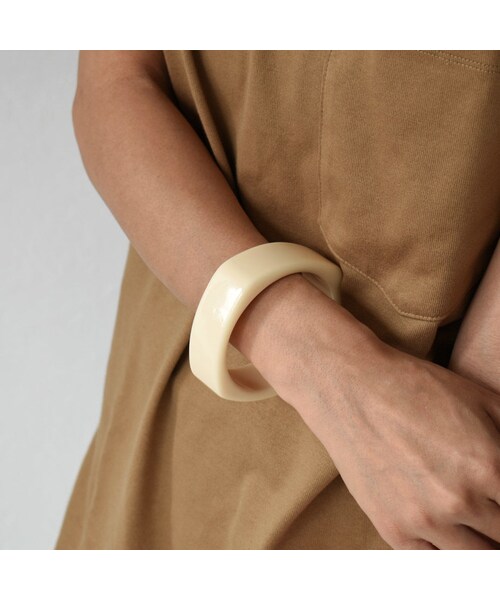 Lavish Gate（ラヴィッシュゲート）の「nh-brace2-02119　アクリルプレーンバングル　クリア　アイボリー　ブラウン（バングル/リストバンド・レディース・その他）」の4枚目の写真