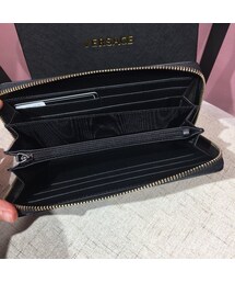【新品タグ付】VERSACE ヴェルサー チ長財布 箱付き レディース 90_1018745-