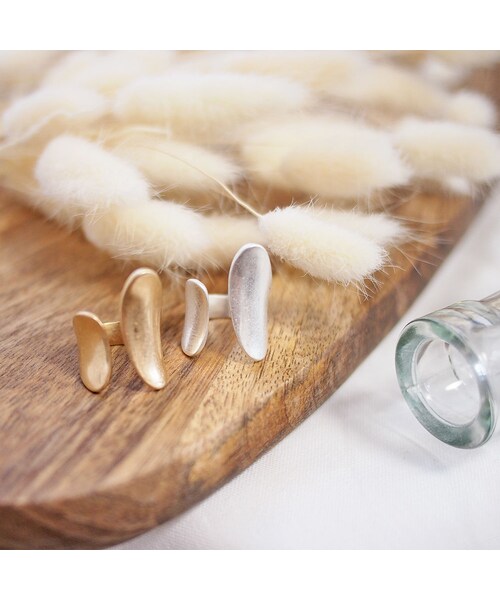 no brand（ノーブランド）の「Unique Curve Ring （リング・レディース・その他）」の6枚目の写真