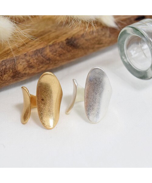 no brand（ノーブランド）の「Unique Curve Ring （リング・レディース・その他）」の2枚目の写真