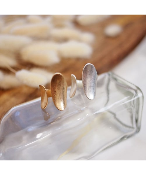 no brand（ノーブランド）の「Unique Curve Ring （リング・レディース・その他）」の4枚目の写真