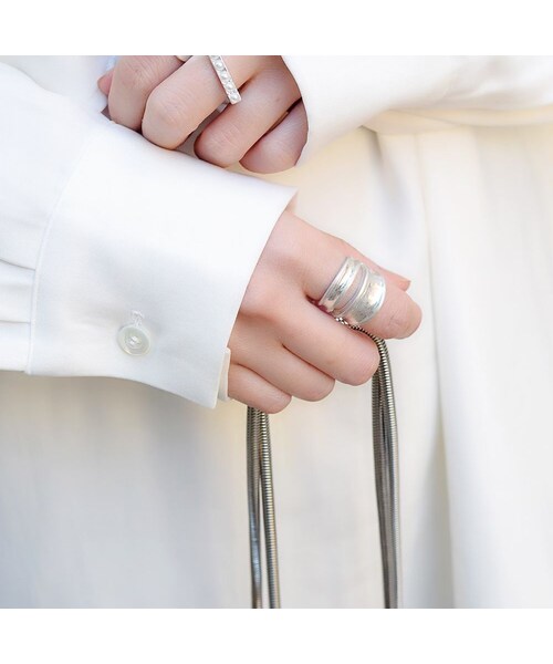no brand(ノーブランド)の「Vintage Line Ring (リング・レディース・その他)」の4枚目の写真