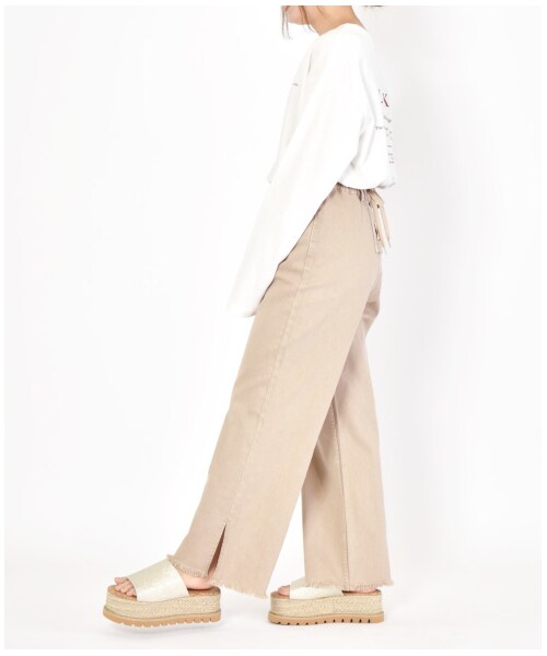 w closet(ダブルクローゼット)の「後ろレースUP裾スリットパンツ(パンツ・レディース・ブリーチ/ブルー/Lベージュ・FREE/M/L)」の22枚目の写真