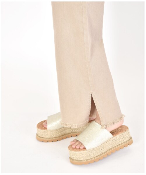 w closet(ダブルクローゼット)の「後ろレースUP裾スリットパンツ(パンツ・レディース・ブリーチ/ブルー/Lベージュ・FREE/M/L)」の18枚目の写真