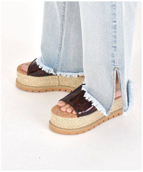 w closet(ダブルクローゼット)の「後ろレースUP裾スリットパンツ(パンツ・レディース・ブリーチ/ブルー/Lベージュ・FREE/M/L)」の8枚目の写真