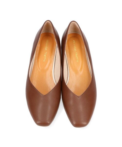 ORiental TRaffic（オリエンタルトラフィック）の「Vカットフラットパンプス（シューズ・レディース・ブラック/ブラウン/グリーン/シルバー・33/34/35/36/37/38/39/40/41/42/43）」の2枚目の写真