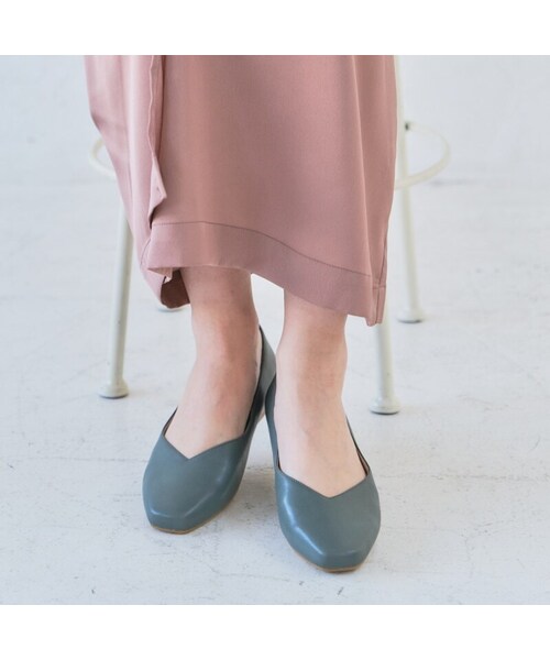 ORiental TRaffic（オリエンタルトラフィック）の「Vカットフラットパンプス（シューズ・レディース・ブラック/ブラウン/グリーン/シルバー・33/34/35/36/37/38/39/40/41/42/43）」の15枚目の写真