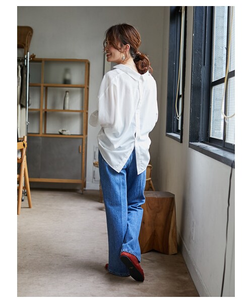 E hyphen world gallery（イーハイフンワールドギャラリー）の「WRANGLER フレアデニム（パンツ・ライトインディゴ/ミディアムインディゴ・S/M）」の8枚目の写真