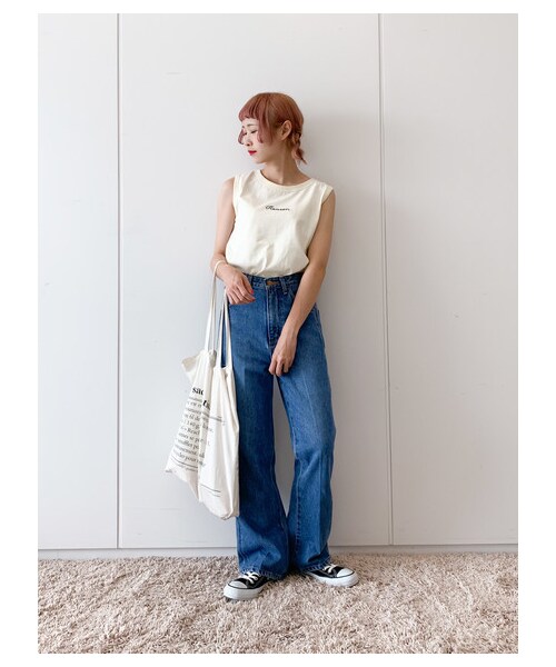 E hyphen world gallery（イーハイフンワールドギャラリー）の「WRANGLER フレアデニム（パンツ・ライトインディゴ/ミディアムインディゴ・S/M）」の10枚目の写真