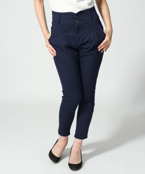 LOWRYS FARM（ローリーズファーム）の「タックハイウエストパンツ（パンツ・レディース・オフ/ブラック/ネイビー/デニム・Ｍ/Ｌ）」の3枚目の写真