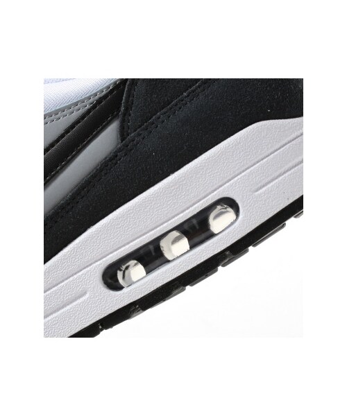 NIKE(ナイキ)の「NIKE / ナイキ: AIR MAX 1 ESSENTIAL / エアマックス1エッセンシャル(スニーカー・メンズ・グレーA/ネイビー B・26/27/28)」の10枚目の写真