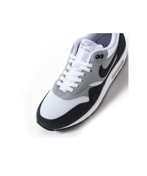 NIKE(ナイキ)の「NIKE / ナイキ: AIR MAX 1 ESSENTIAL / エアマックス1エッセンシャル(スニーカー・メンズ・グレーA/ネイビー B・26/27/28)」の5枚目の写真
