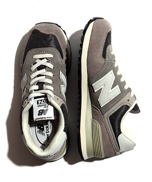 NEW BALANCE(ニューバランス)の「ML574(シューズ・メンズ・チャコールグレー/ダークネイビー・23.5/24.0/24.5)」の1枚目の写真