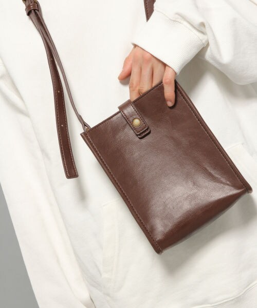 RAGEBLUE（レイジブルー）の「ヴィンテージライクミニバッグ（バッグ・パイソン柄/ダークブラウン）」の2枚目の写真