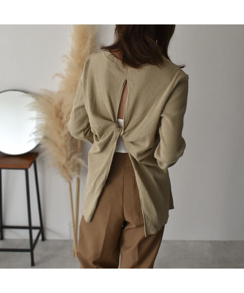 Lavish Gate（ラヴィッシュゲート）の「tops-04027　日本製　オールドコットリブ　バックツイスト プルオーバー　ダスティブルー　グリーンベージュ（Tシャツ/カットソー・レディース・その他）」の2枚目の写真