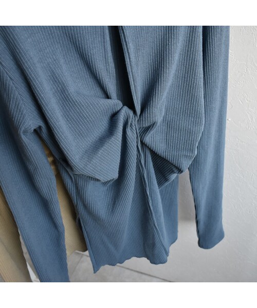 Lavish Gate（ラヴィッシュゲート）の「tops-04027　日本製　オールドコットリブ　バックツイスト プルオーバー　ダスティブルー　グリーンベージュ（Tシャツ/カットソー・レディース・その他）」の12枚目の写真