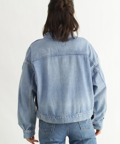 OZOC（オゾック）の「【Wrangler/ラングラー】デニムジャケット（ジャケット/アウター・レディース・ライトブルー(091)/タバコブラウン(054)・38(M)）」の11枚目の写真