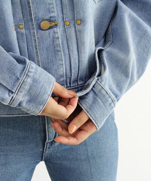 OZOC（オゾック）の「【Wrangler/ラングラー】デニムジャケット（ジャケット/アウター・レディース・ライトブルー(091)/タバコブラウン(054)・38(M)）」の18枚目の写真