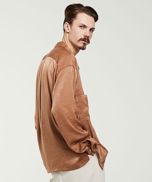LIDNM（リドム）の「W POCKET OPEN COLLAR（シャツ/ブラウス・メンズ・ベージュ系・MEDIUM/LARGE）」の4枚目の写真
