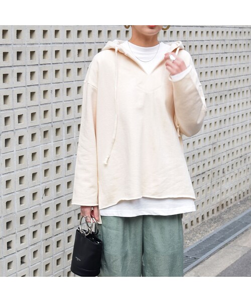 no brand(ノーブランド)の「フーディースウェットパーカー(スウェット・レディース・その他)」の4枚目の写真