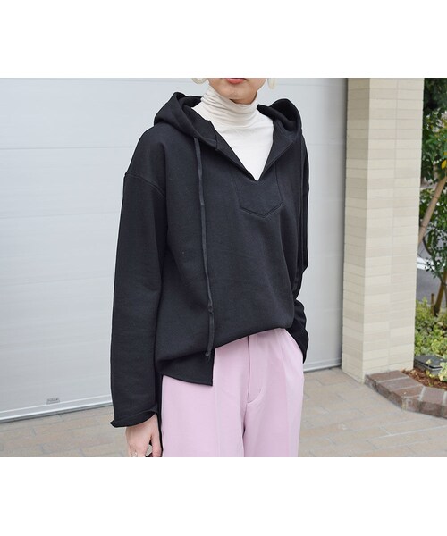 no brand(ノーブランド)の「フーディースウェットパーカー(スウェット・レディース・その他)」の1枚目の写真