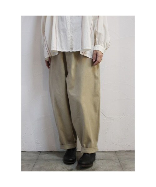 susuri（ススリ）の「SUSURIススリ ペンギンパンツ #beige