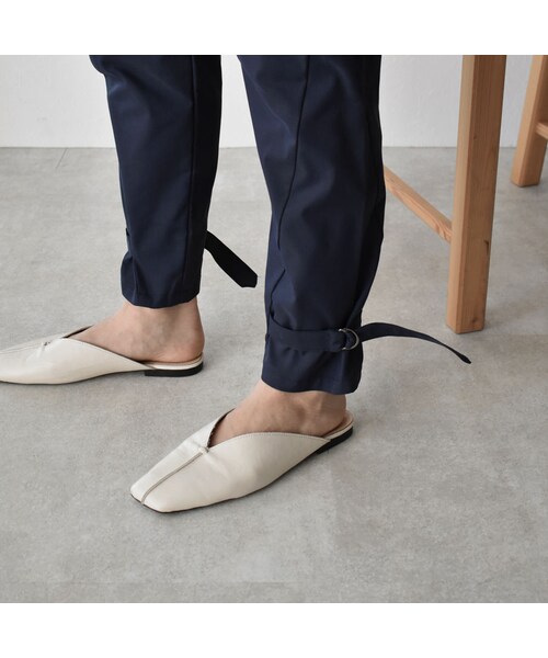 Lavish Gate（ラヴィッシュゲート）の「bottoms-02053　裾絞りベルト付き　ワンタック テーパードラフパンツ　 ライトブルーグレー　ネイビー（その他パンツ・レディース・その他）」の9枚目の写真