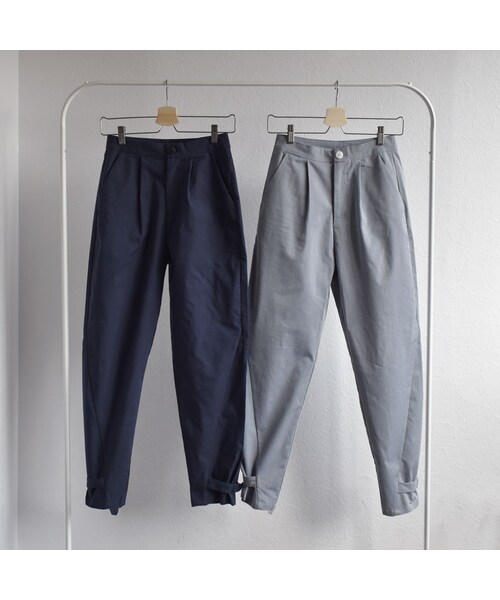 Lavish Gate（ラヴィッシュゲート）の「bottoms-02053　裾絞りベルト付き　ワンタック テーパードラフパンツ　 ライトブルーグレー　ネイビー（その他パンツ・レディース・その他）」の11枚目の写真