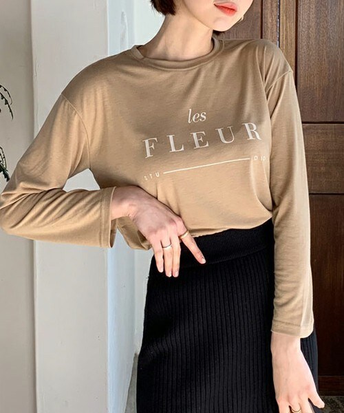 DHOLIC（ディーホリック）の「FLEURプリントTシャツ（Tシャツ/カットソー・レディース・ホワイト/ベージュ/グレー/ブラック・FREE）」の4枚目の写真