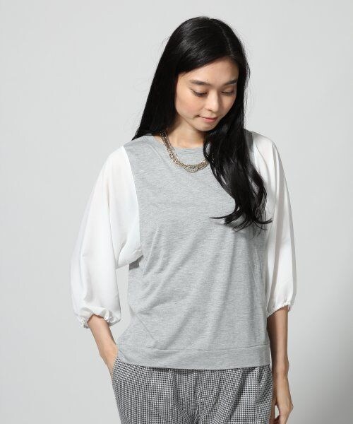 LEPSIM(レプシィム)の「【秋物新作】ソデシフォンキリカエT/5S(トップス・レディース・オフ×オフ/ブラック×ブラック/グレー×オフ/ライトベージュ×オフ・FREE SIZE)」の2枚目の写真