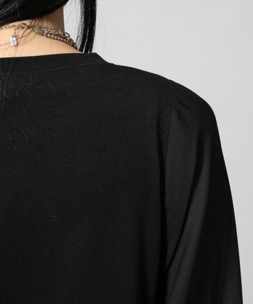 LEPSIM(レプシィム)の「【秋物新作】ソデシフォンキリカエT/5S(トップス・レディース・オフ×オフ/ブラック×ブラック/グレー×オフ/ライトベージュ×オフ・FREE SIZE)」の18枚目の写真