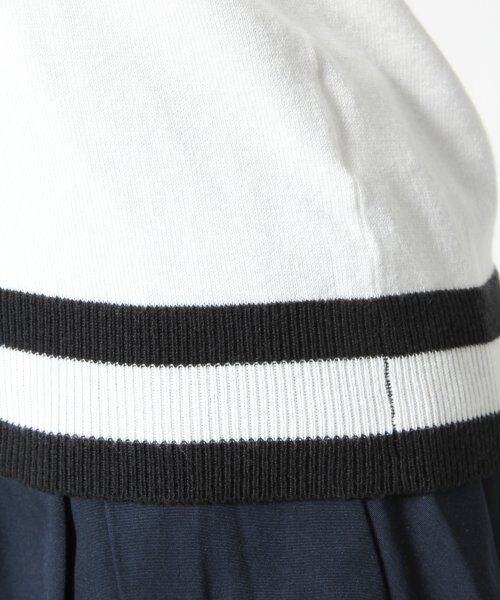 A part by(アパートバイ)の「ラインVネックノースリーブ(トップス・レディース・ホワイト/ブラック/グレー・F)」の10枚目の写真