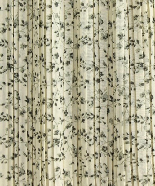 OZOC（オゾック）の「[洗える]花柄プリーツワンピ（ワンピース/ドレス・レディース・ライトベージュ(151)/カーキ(127)/ブラック(119)・38(M)）」の15枚目の写真