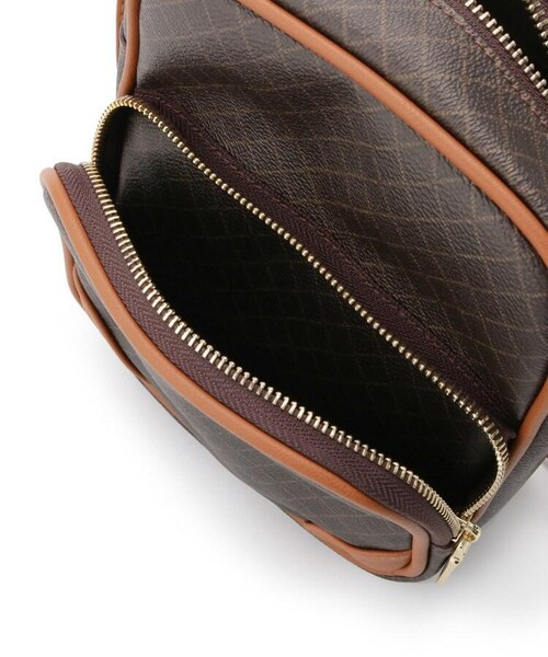 OZOC（オゾック）の「縦長ショルダーBAG（バッグ・レディース・ブラック(019)/ブラウン(142)/アイボリー(104)/カーキ(027)/ベージュ(152)・00）」の11枚目の写真