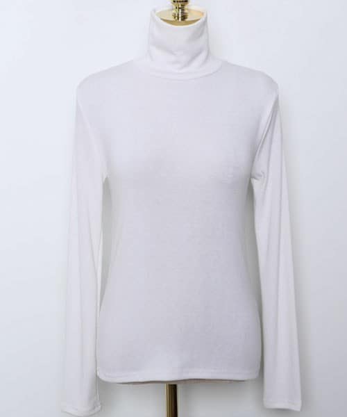 DHOLIC STYLE（ディーホリックスタイル）の「[URBANROSY] ハイネックスリムフィットTシャツ（Tシャツ/カットソー・レディース・ブルー/ベージュ/ブラック/レッド/ホワイト・FREE）」の2枚目の写真