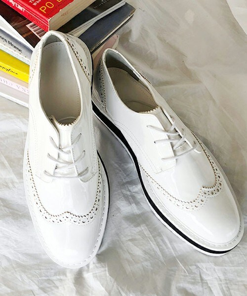 DHOLIC（ディーホリック）の「プラットフォームオックスフォードシューズ（その他シューズ・レディース・ブラック/ホワイト・225/230/235/240/245/250）」の2枚目の写真