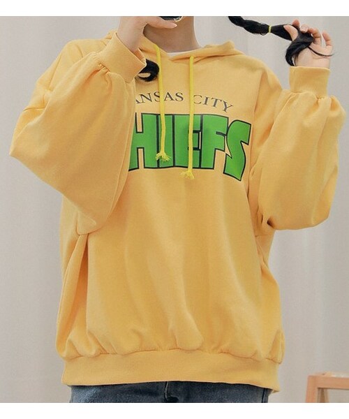 HOTPING(ホッピン)の「CHIEFSルーズフードパーカー(スウェット・レディース・Green/Blue/Yellow・フリーサイズ)」の3枚目の写真