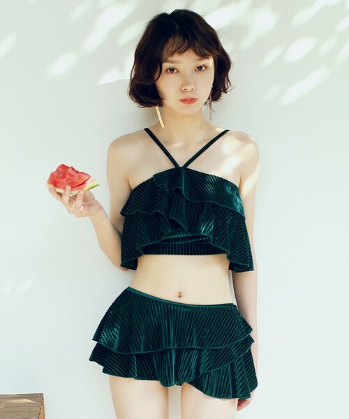 OSYAREVO（オシャレボ）の「リブベロア ティアードフリルビキニ（水着・レディース・グリーン/ピンク系その他・M/L/XL）」の2枚目の写真