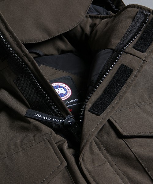 美品　  カムループス XS ネイビー CANADA GOOSE（カナダグース）の「KAMLOOPS 【7月25日販売開始