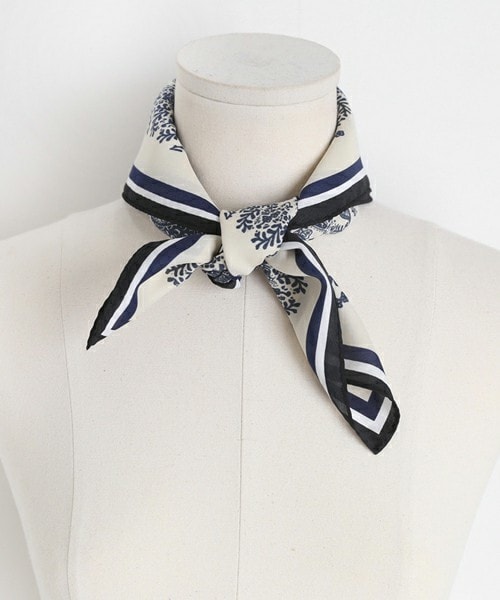 DHOLIC（ディーホリック）の「ペイズリー配色スカーフ（バンダナ/スカーフ・レディース・ブルー/ベージュ/グリーン/ホワイト/ブラック・FREE）」の2枚目の写真