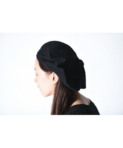 FLAG by ALEXIA STAM(フラッグバイアリシアスタン)の「Leh Knit Beret(ハンチング/ベレー帽・レディース・グレー/ブラック・F)」の2枚目の写真