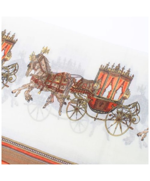 OZOC(オゾック)の「アンティーク調馬車柄スカーフ(マフラー・ショール・レディース・オレンジ系/ブラック・00)」の4枚目の写真