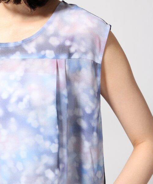 JEANASIS（ジーナシス）の「ボカシドットプルオーバーノースリーブ（トップス・レディース・ブラック系/グリーン系/ブルー系・FREE）」の7枚目の写真