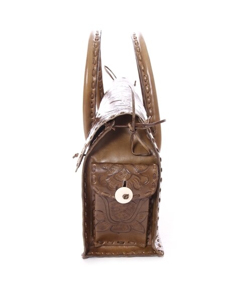 GRACE CONTINENTAL（グレースコンチネンタル）の「カービングバッグS（バッグ・レディース・カーキ/ベージュ/レッド/ブルー/ブラウン/ダークブラウン/グレー/ブラック・F）」の9枚目の写真