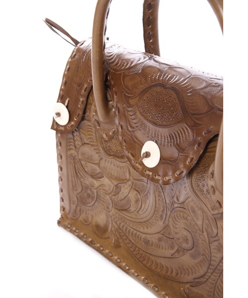 GRACE CONTINENTAL（グレースコンチネンタル）の「カービングバッグS（バッグ・レディース・カーキ/ベージュ/レッド/ブルー/ブラウン/ダークブラウン/グレー/ブラック・F）」の10枚目の写真