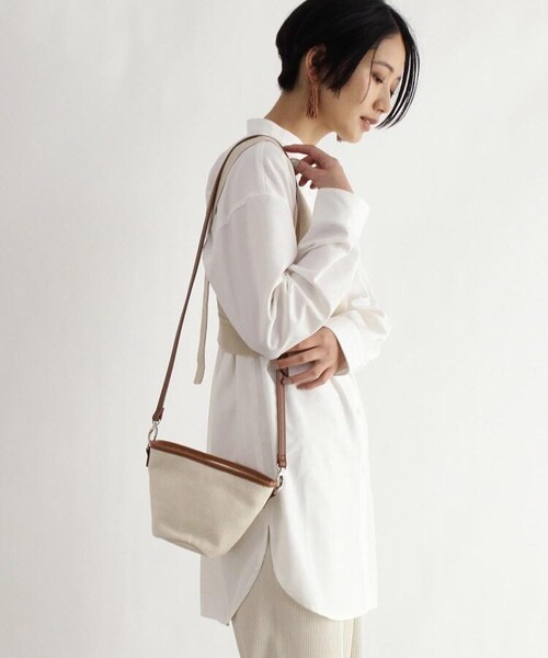 OZOC（オゾック）の「マルチＷＡＹショルダーバッグ（バッグ・レディース・ブラック(019)/キャメル(041)・00）」の11枚目の写真